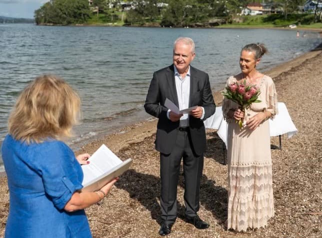 Fiona Hall wedding gallery photo 9