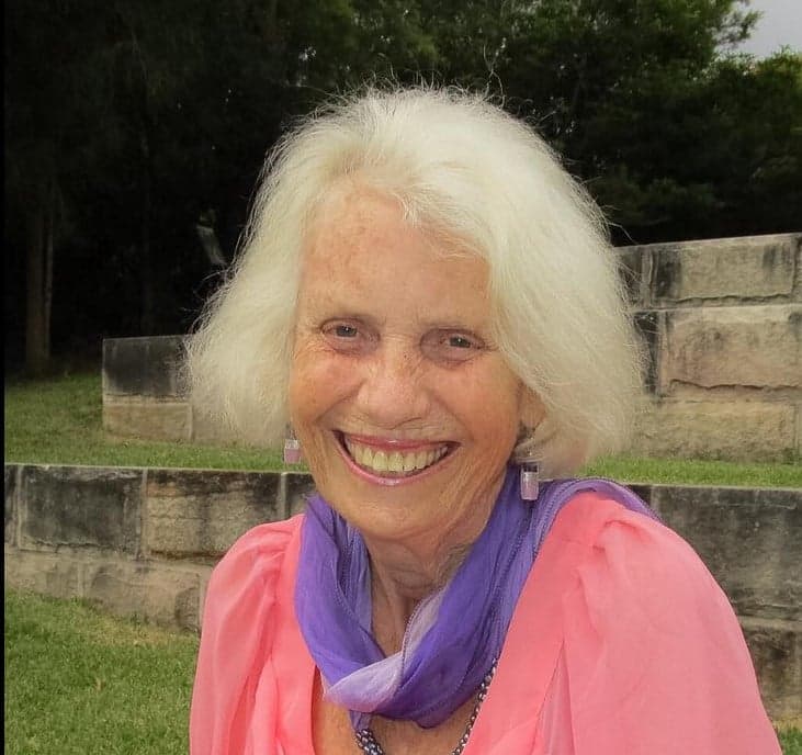 Simply Love Celebrant - Pauline Hunter-Knight — wedding supplier in NSW