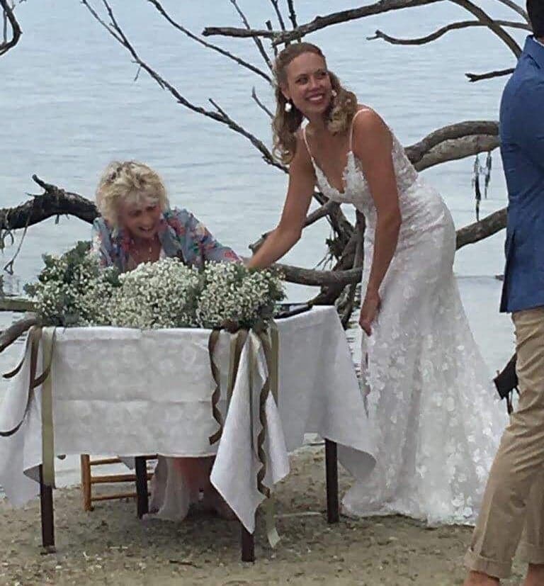 Simply Love Celebrant - Pauline Hunter-Knight wedding photo