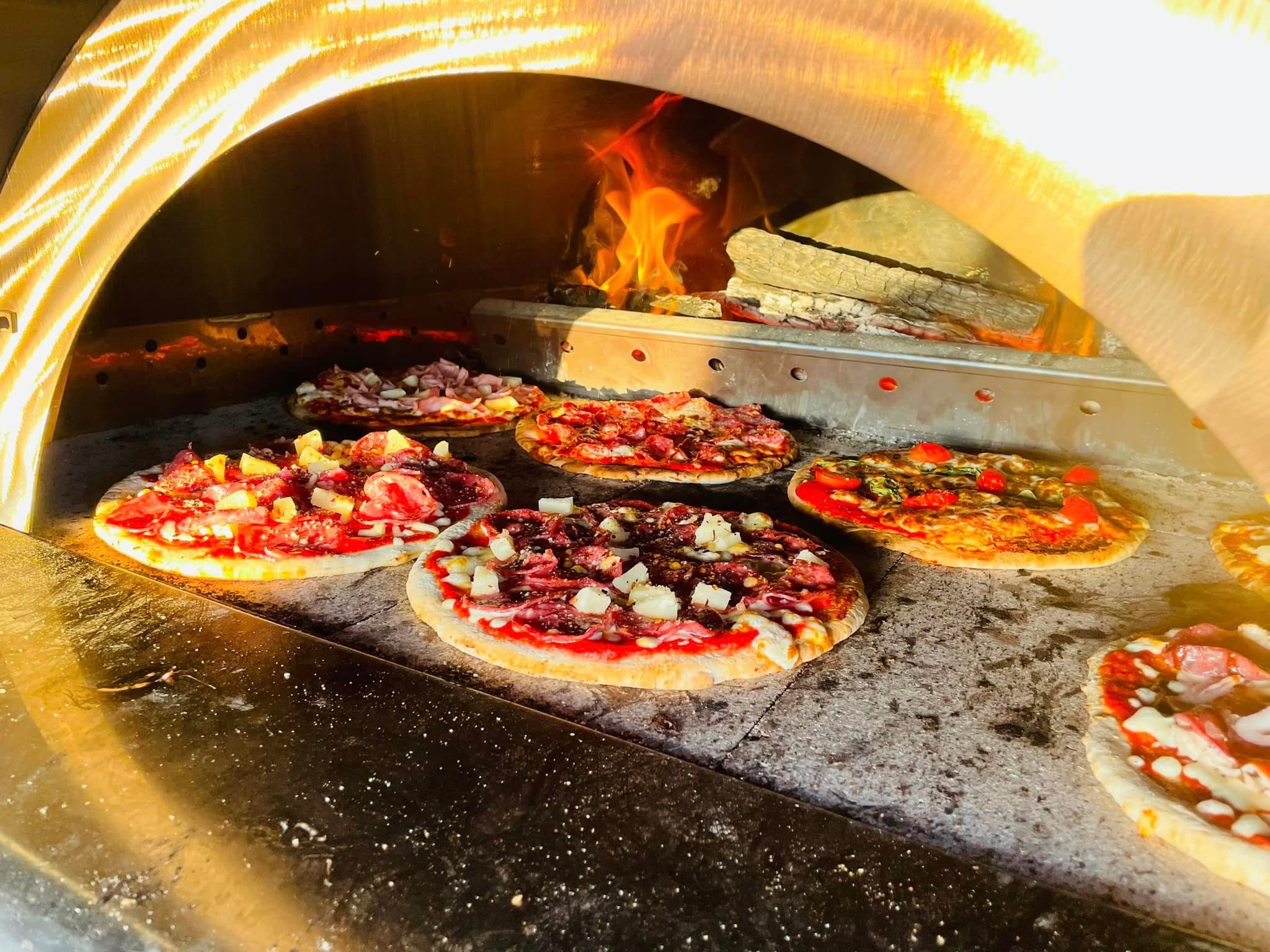 Adelaide Woodfired Pizza wedding photo