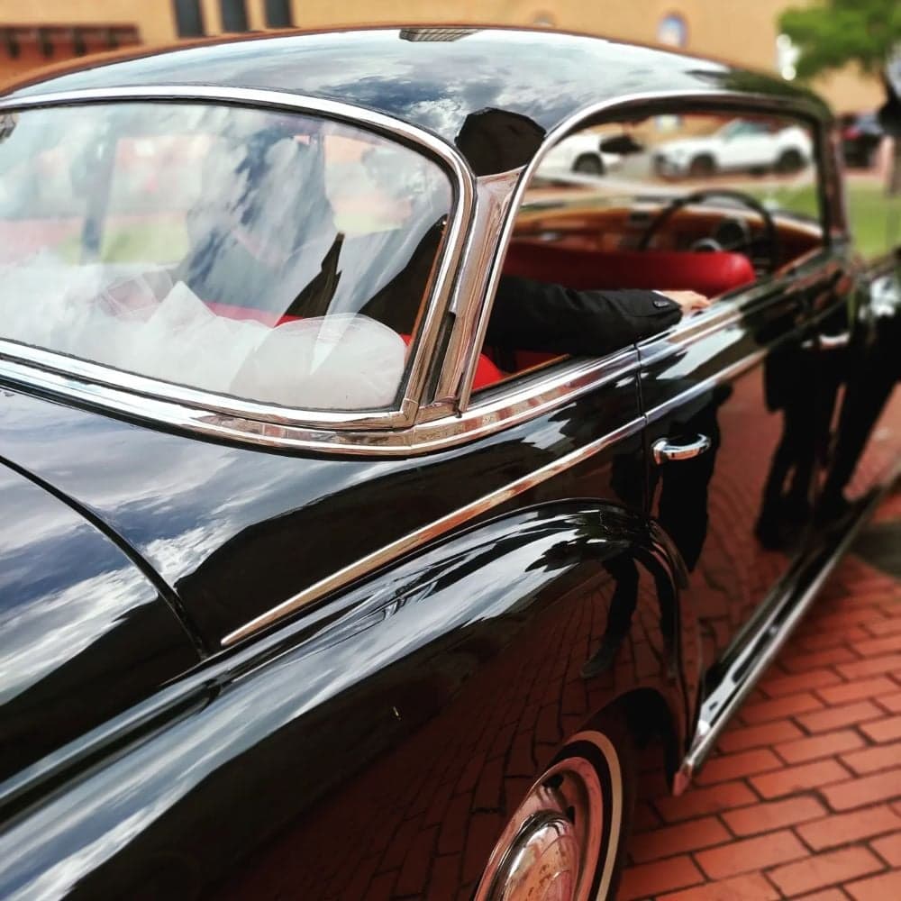 Adelaide Classic Benz wedding photo