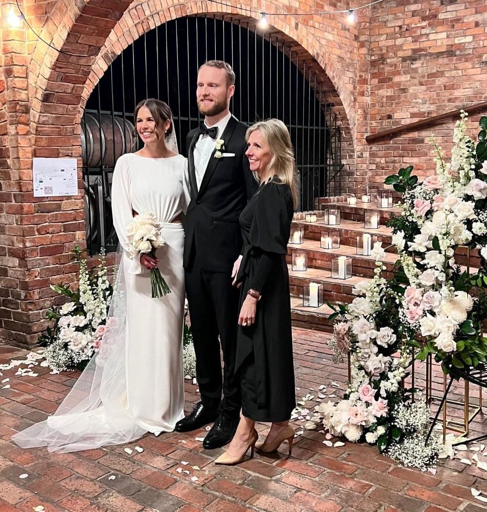Julianne Bambacas wedding photo
