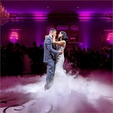 XL LETTERS wedding photo