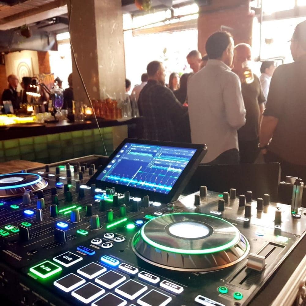 Dj Michael (Specialising in Arabic, Egyptian, Greek & Italian) wedding photo