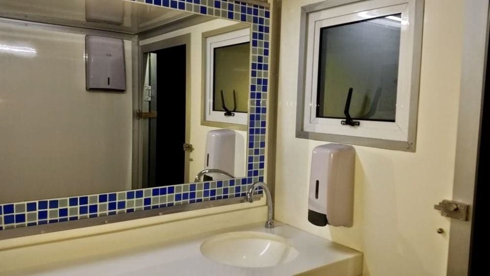 Ensuites to Suit wedding photo