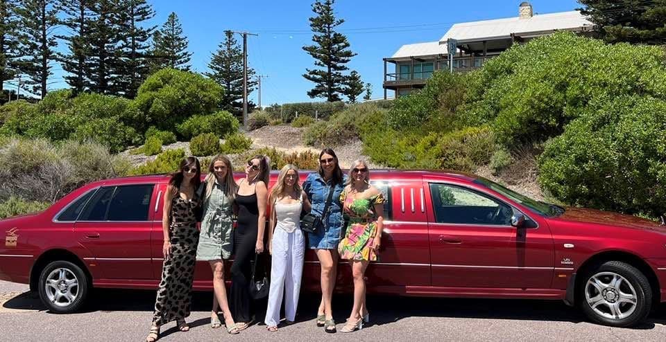 Red Limos Adelaide wedding photo