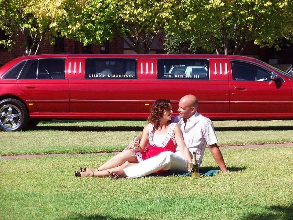 Red Limos Adelaide wedding photo