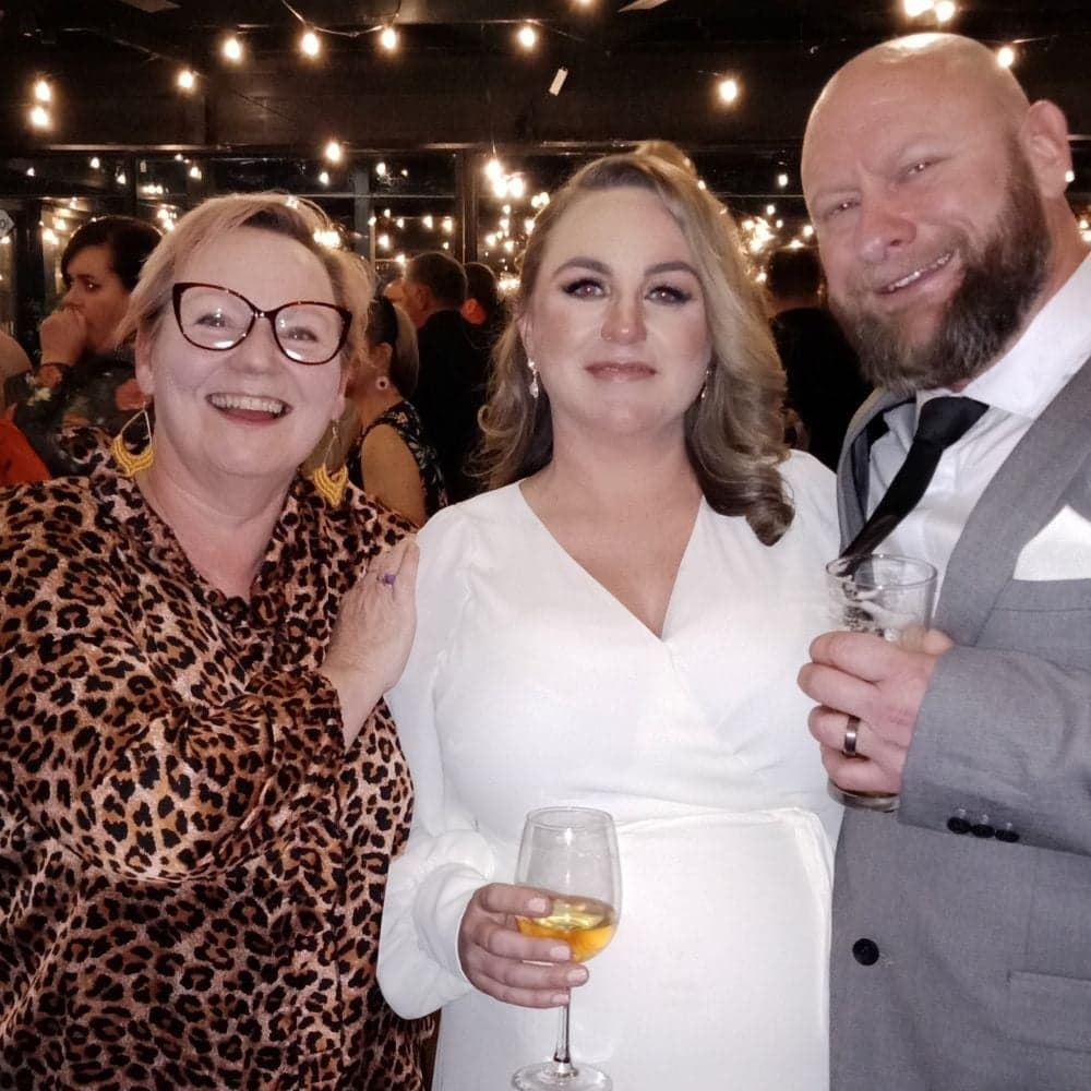 Kiss Kiss Weddings – Pat Haynes wedding photo