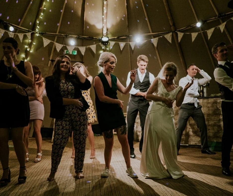 FMK Entertainments - Mark Byrne — wedding supplier in QLD